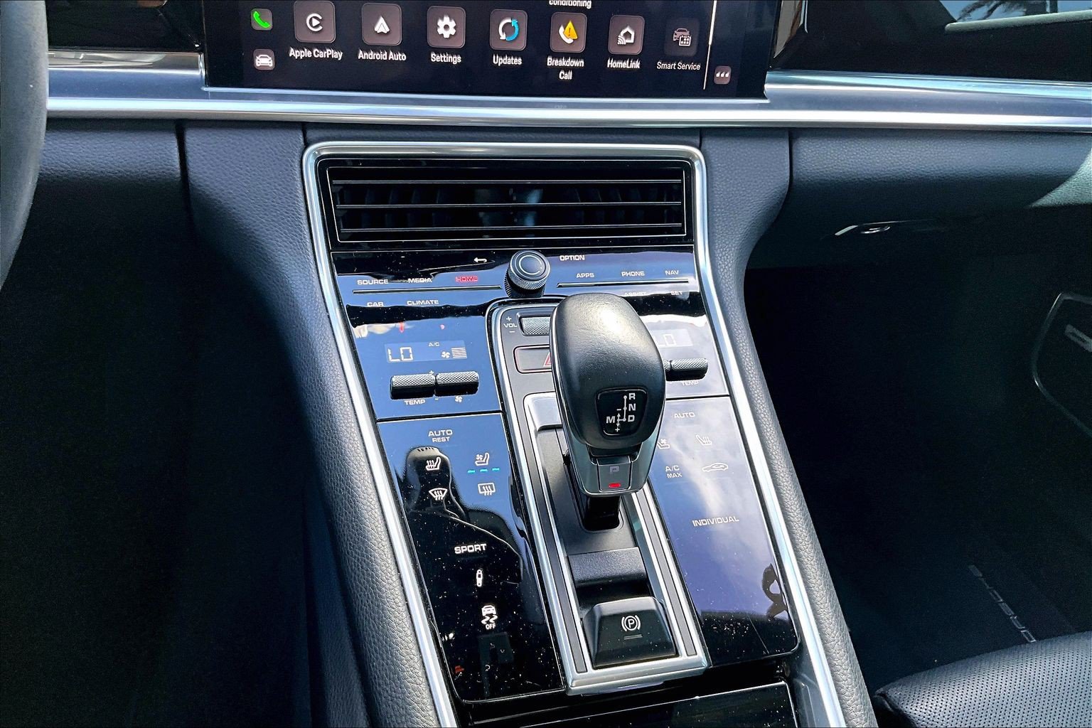 Used 2023 Porsche Panamera image 32