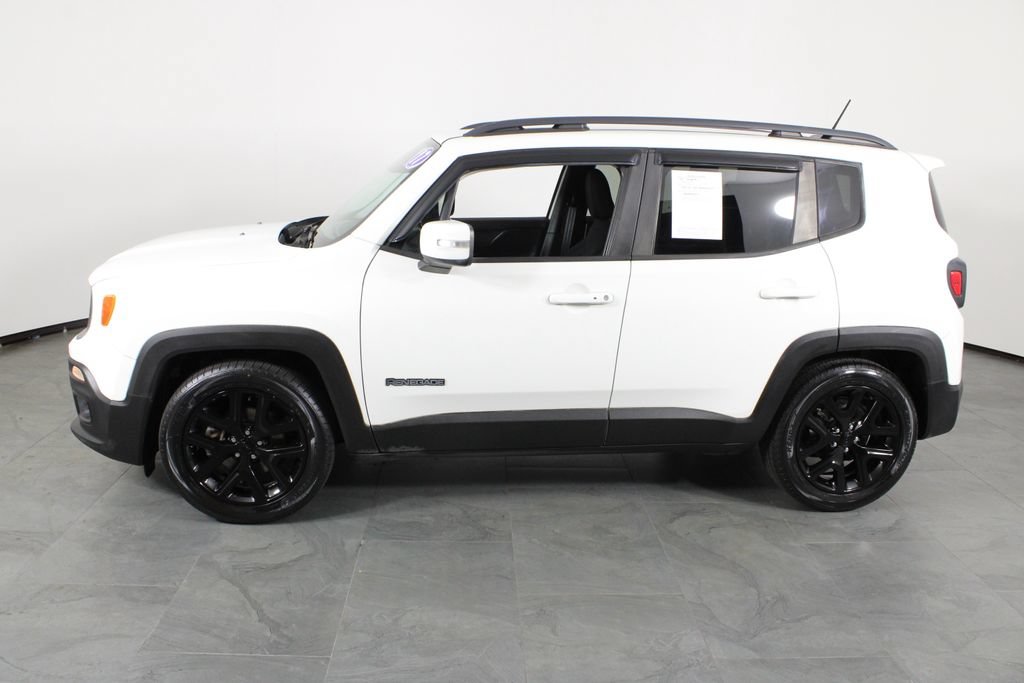 Used 2017 Jeep Renegade Altitude FWD image 13
