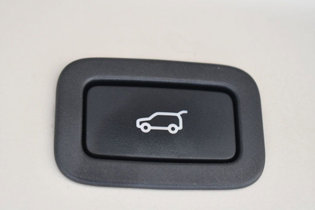 Used 2018 Land Rover Range Rover HSE image 9