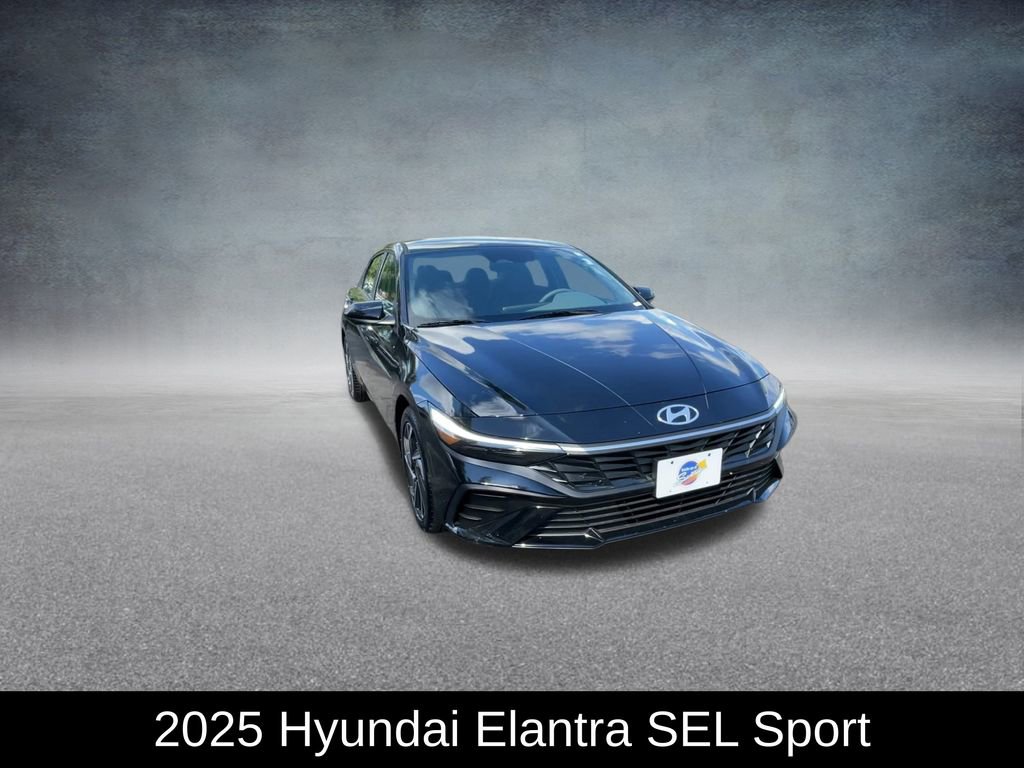 Used 2025 Hyundai Elantra Sport image 3