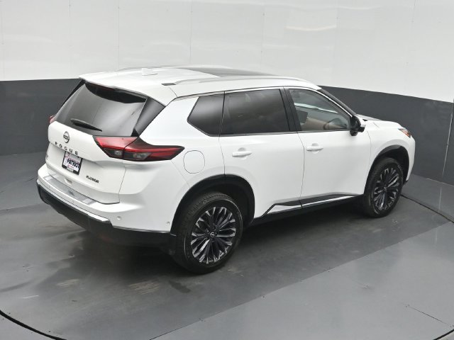 Used 2024 Nissan Rogue Platinum FWD image 42