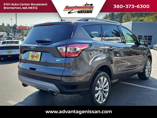 Used 2017 Ford Escape Titanium image 5