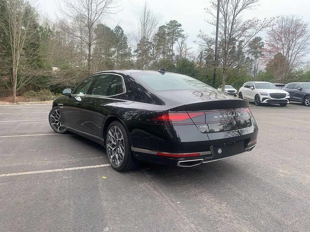 Used 2025 Genesis G90 3.5T image 3