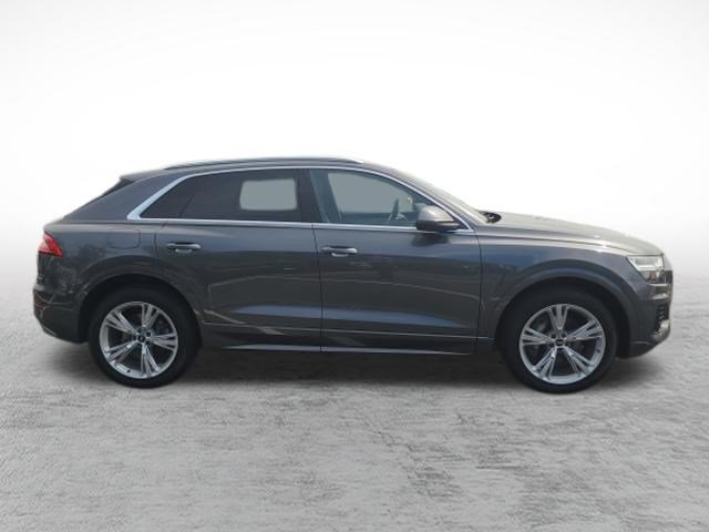 Used 2022 Audi Q8 Premium w/ Convenience Package AWD/4WD image 4