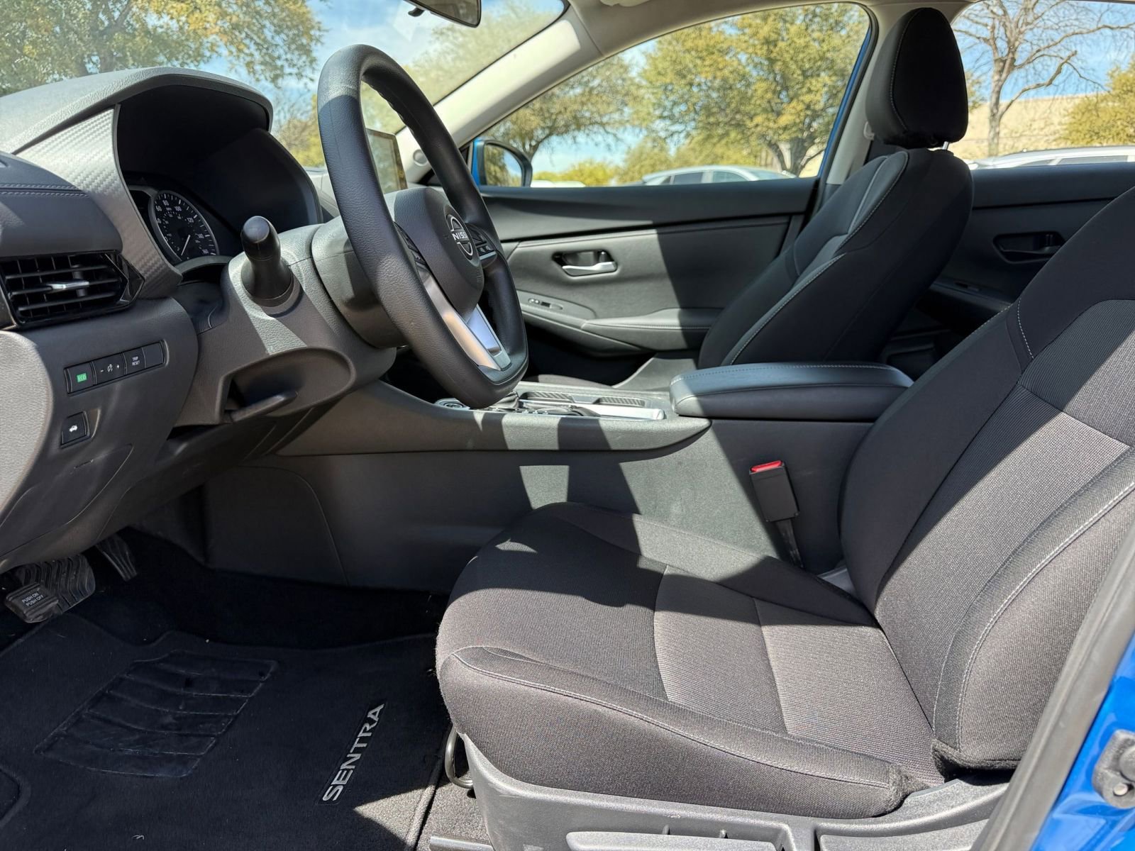 Used 2025 Nissan Sentra SV image 27
