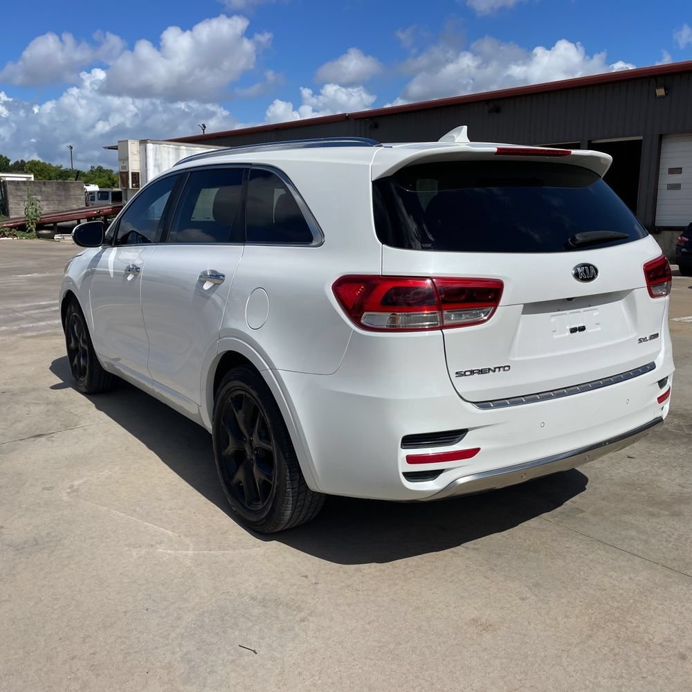 Used 2016 Kia Sorento SX FWD image 8