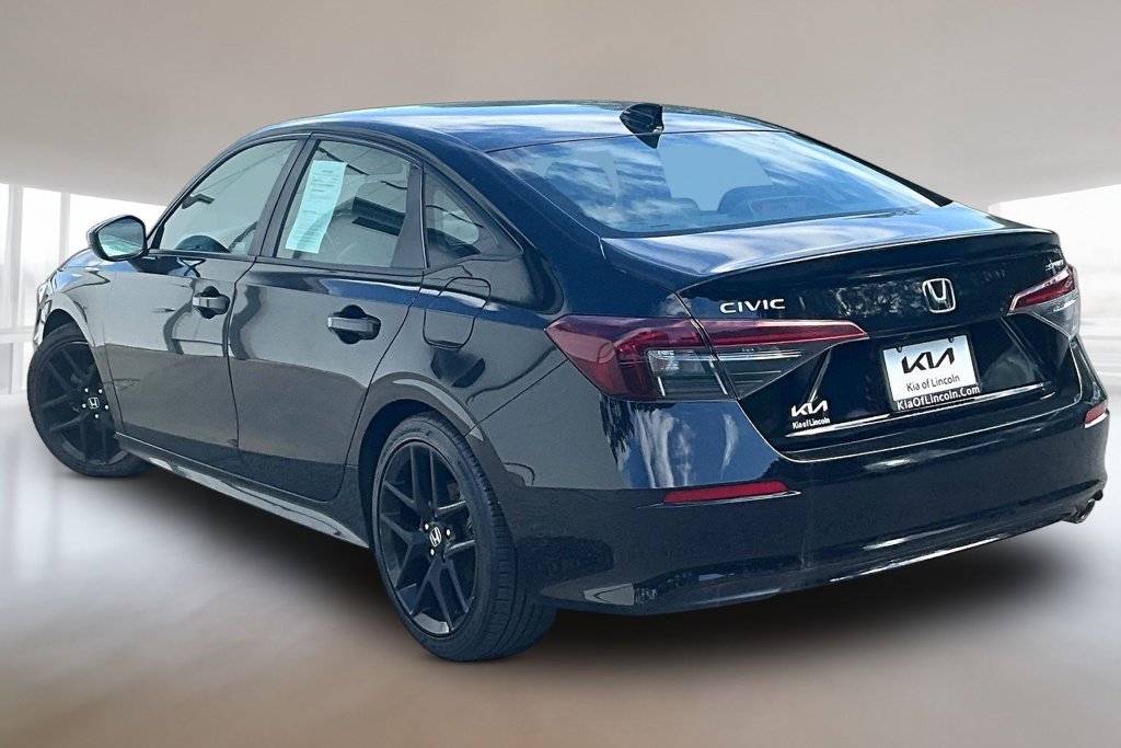 Used 2025 Honda Civic Sport image 4