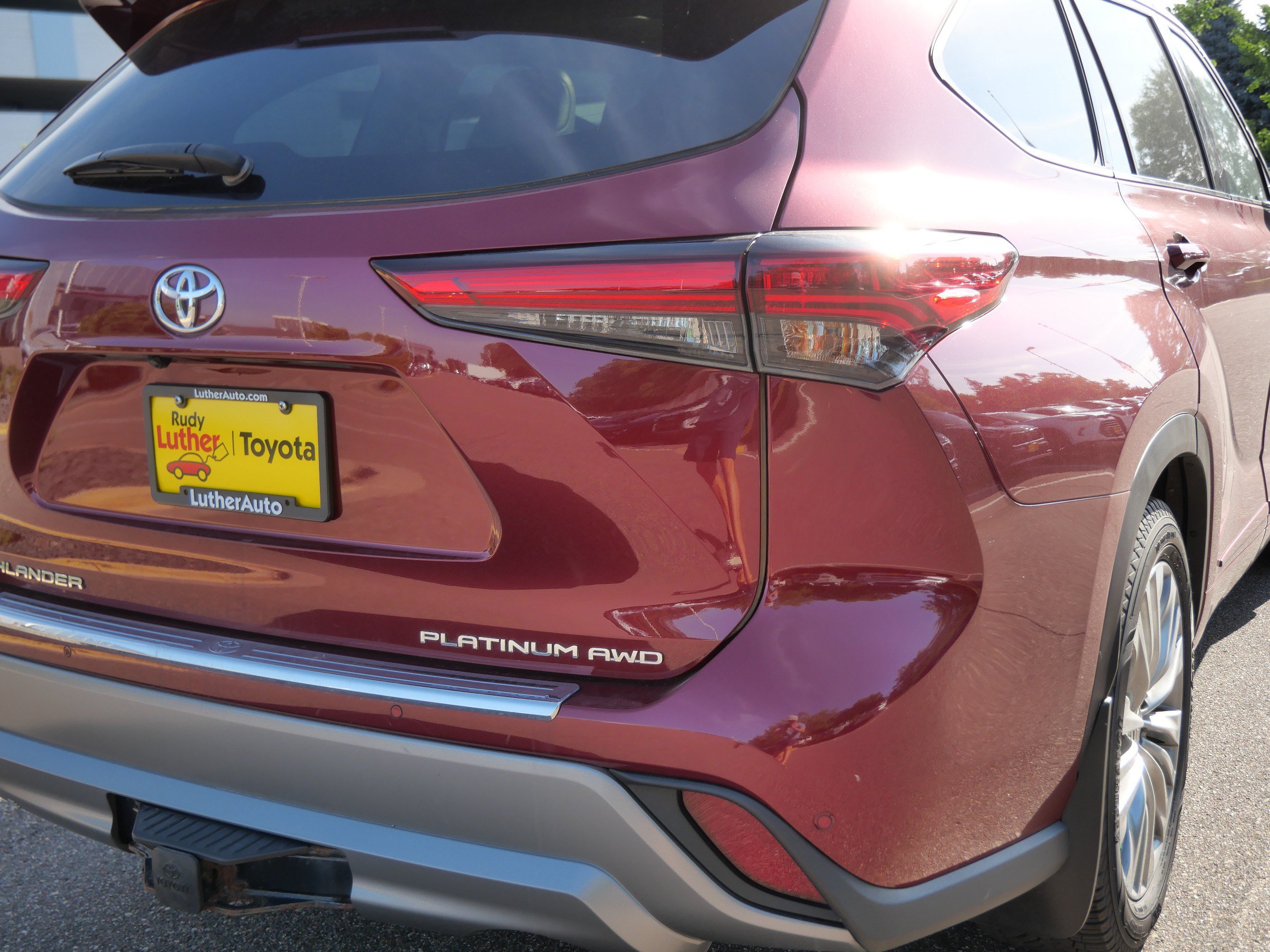 Used 2022 Toyota Highlander Platinum AWD/4WD image 17