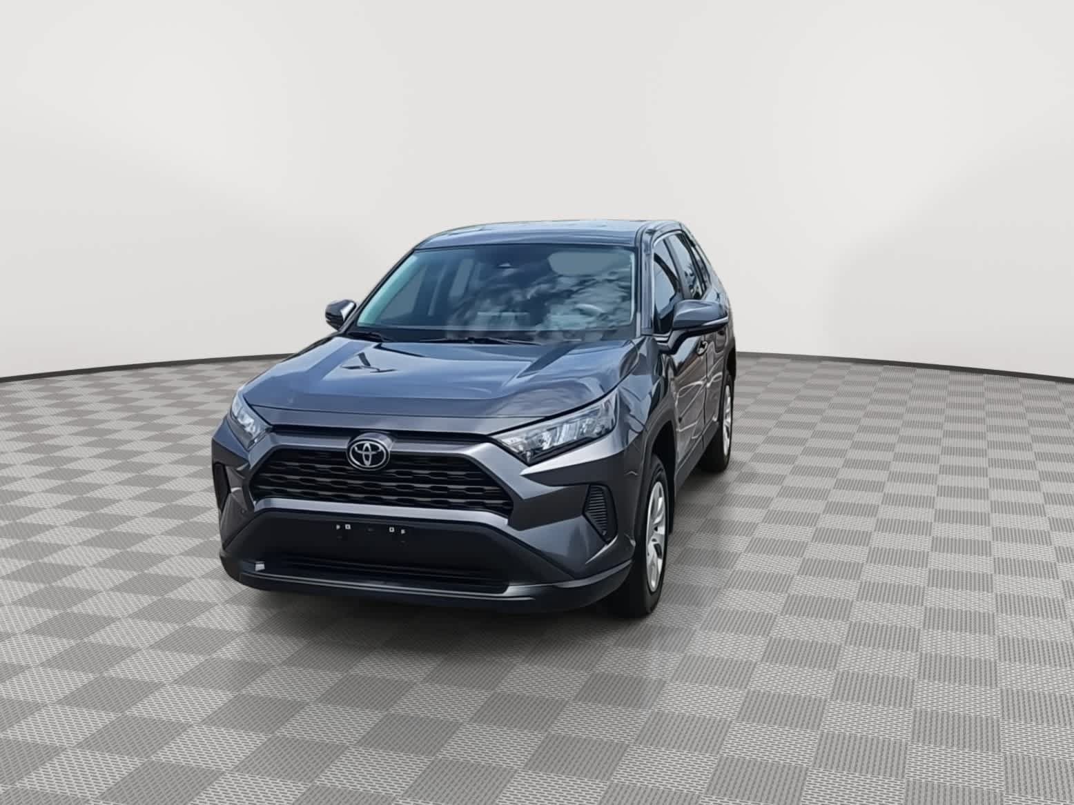 Used 2022 Toyota RAV4 LE AWD/4WD image 3