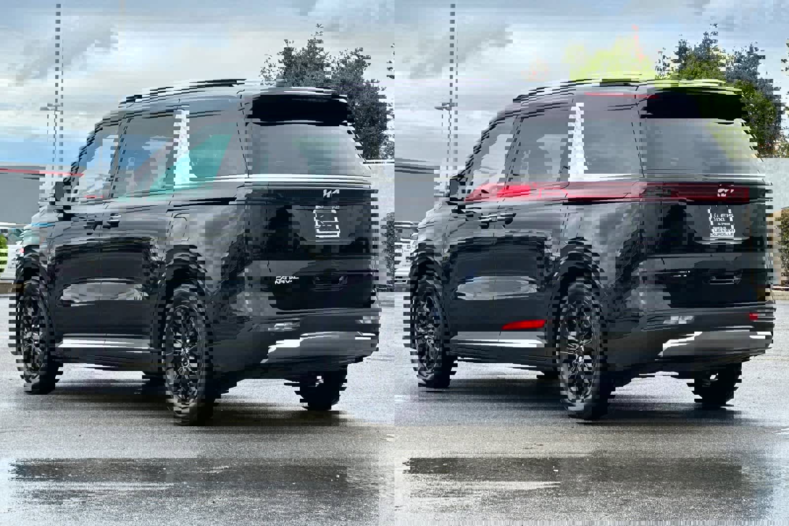 Used 2024 Kia Carnival SX Prestige image 7