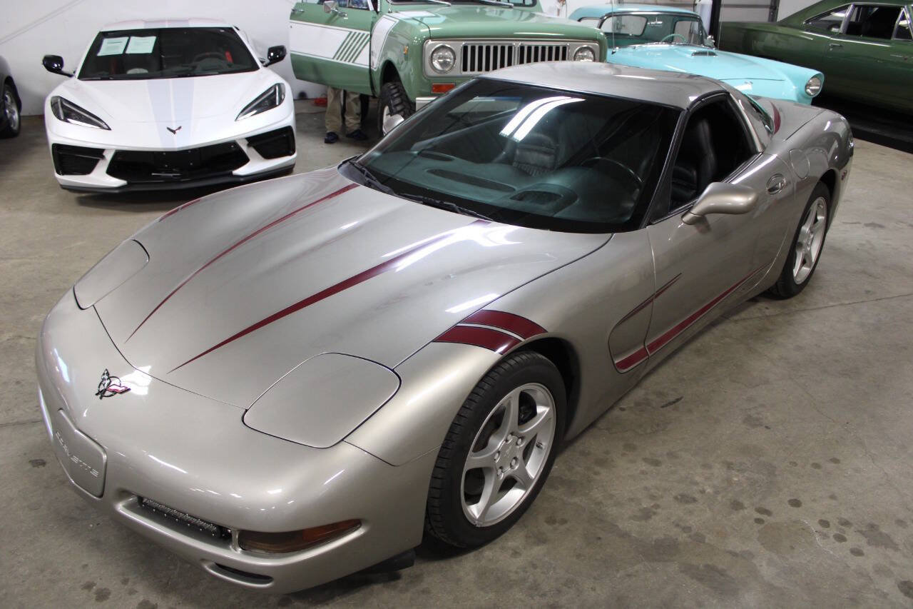 Used 2001 Chevrolet Corvette Coupe w/ Preferred Equipment Group2 RWD image 15