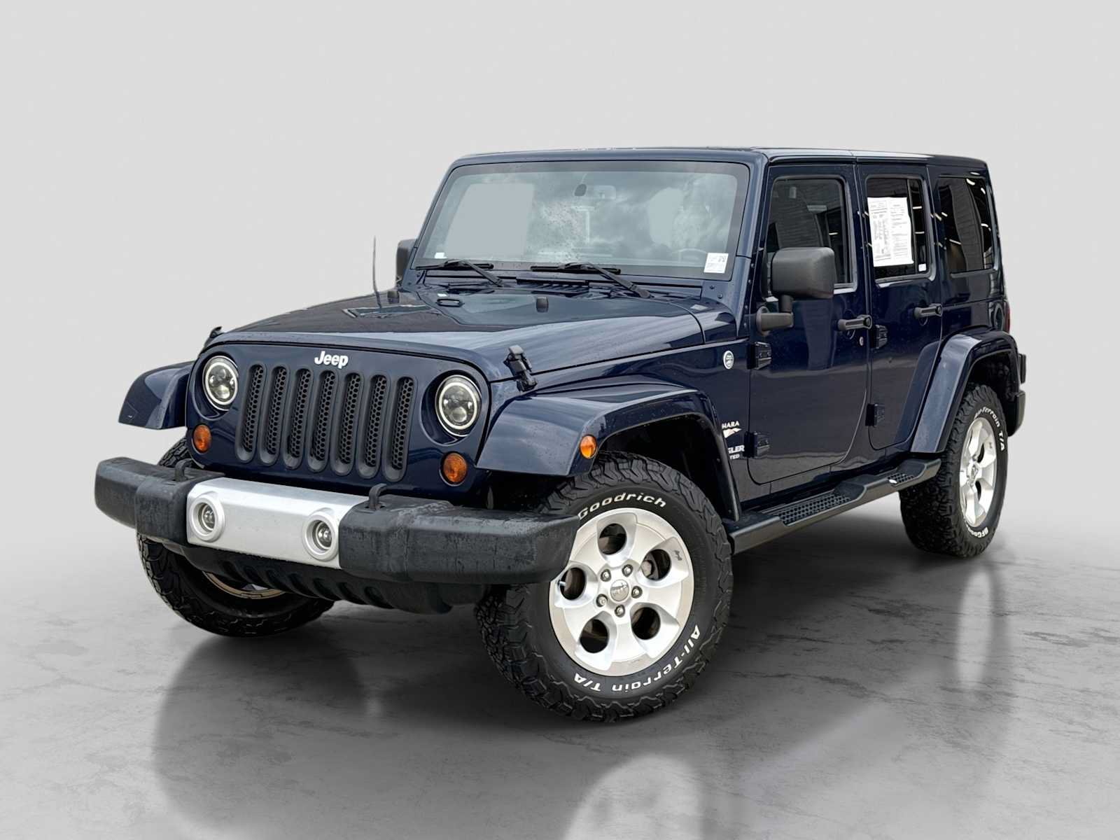 Used 2013 Jeep Wrangler Unlimited Sahara w/ Max Tow Pkg