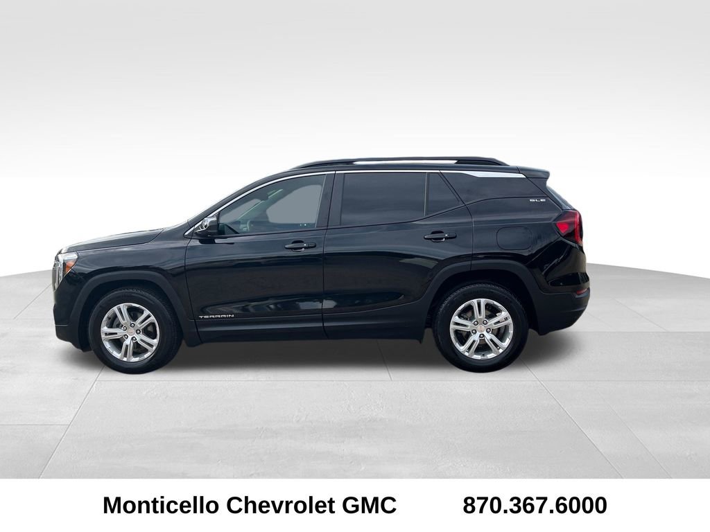 Used 2024 GMC Terrain SLE w/ Driver Convenience Package FWD image 7