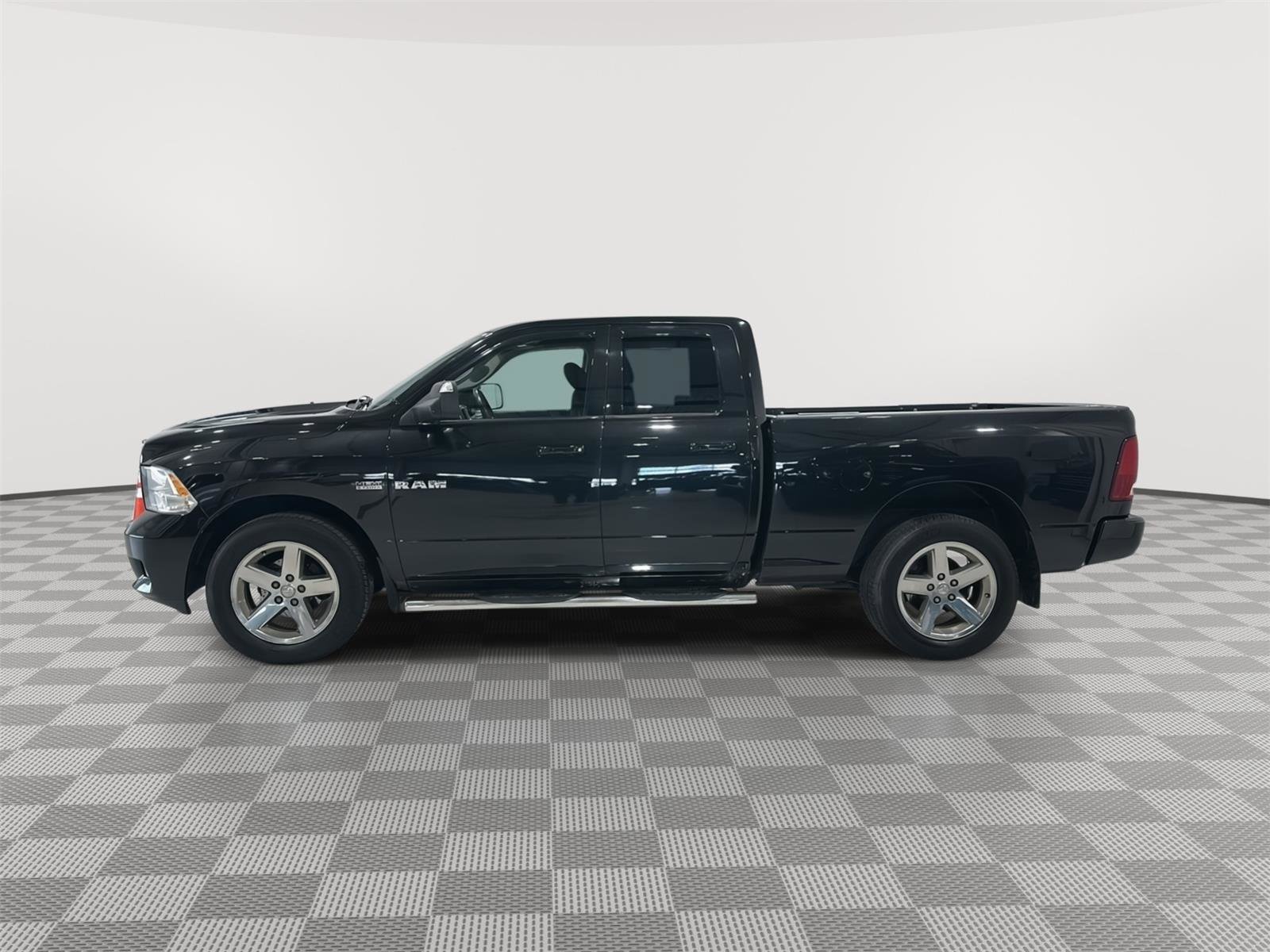 Used 2010 Dodge Ram 1500 Truck Sport image 3