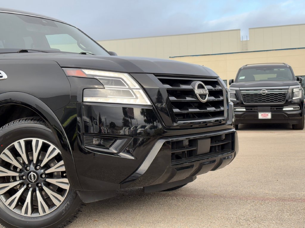Used 2023 Nissan Armada SL w/ Midnight Edition Package RWD image 3