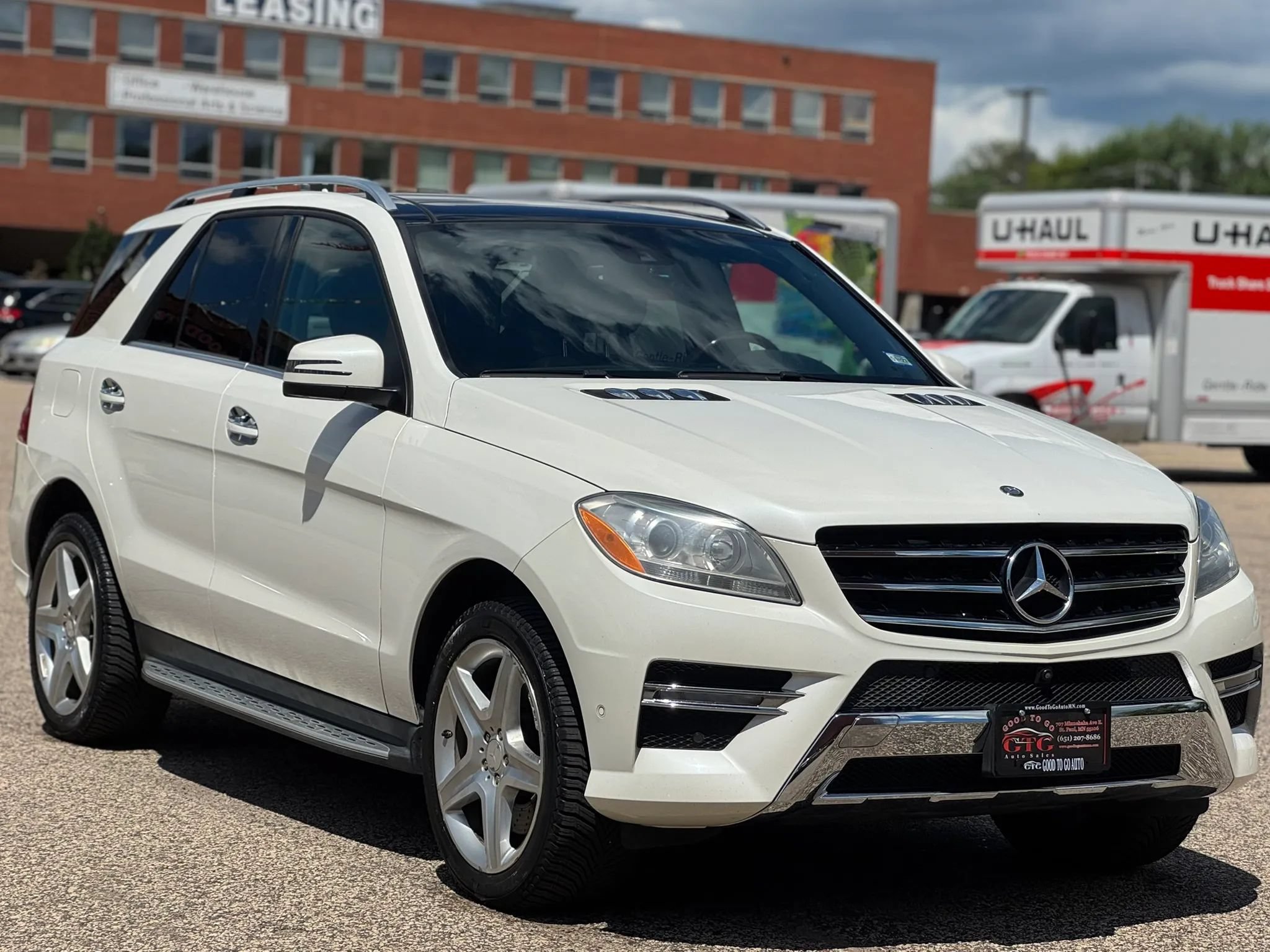 Used 2014 Mercedes-Benz ML 550 4MATIC image 3