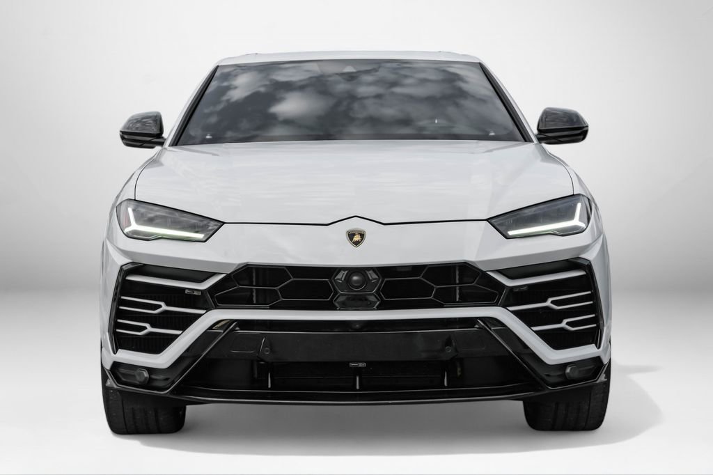 Used 2022 Lamborghini Urus image 3