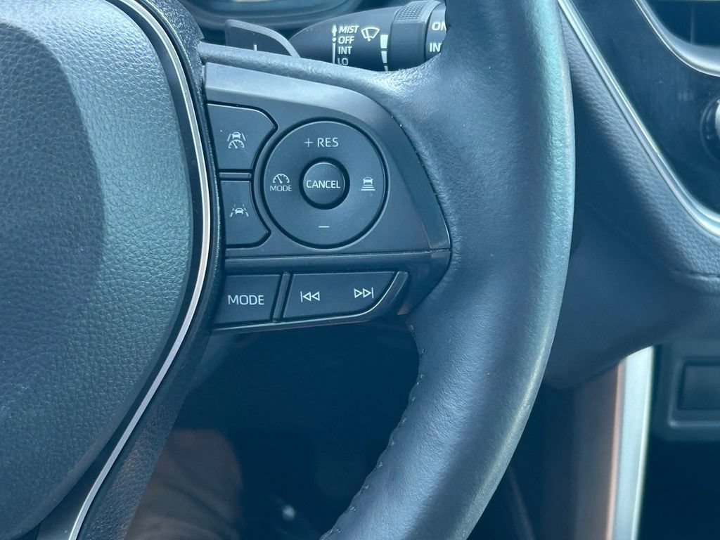 Used 2023 Toyota Corolla Cross AWD Hybrid image 36
