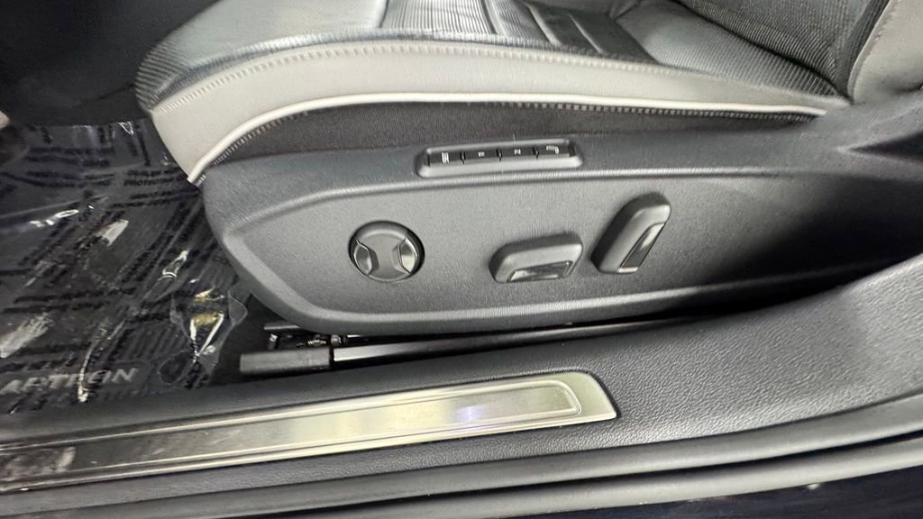 Used 2023 Volkswagen Arteon SEL Premium image 11