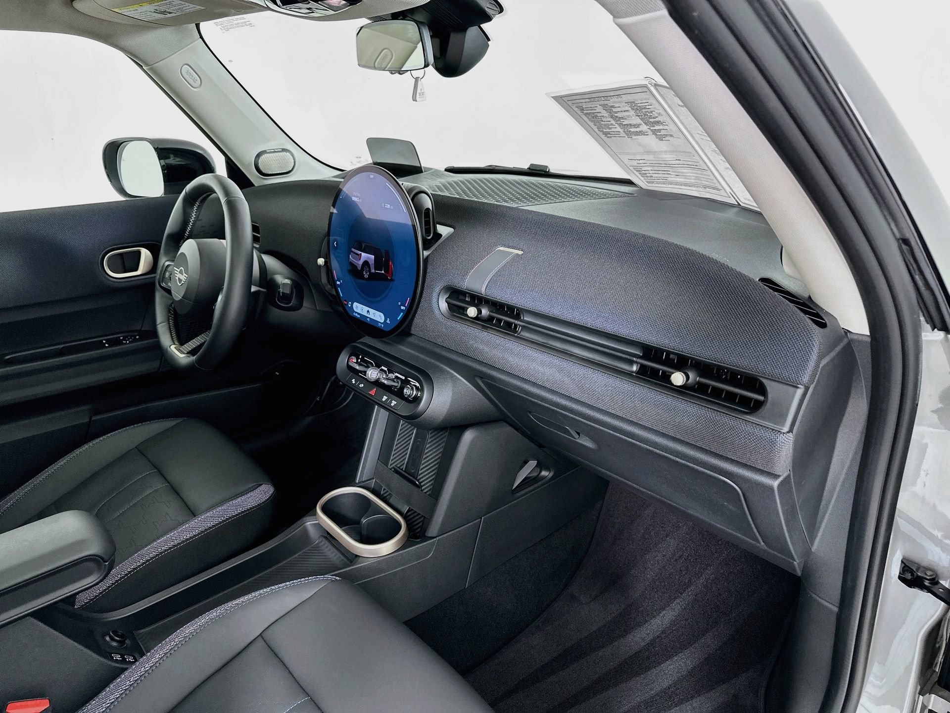 Used 2025 MINI Cooper S FWD image 30