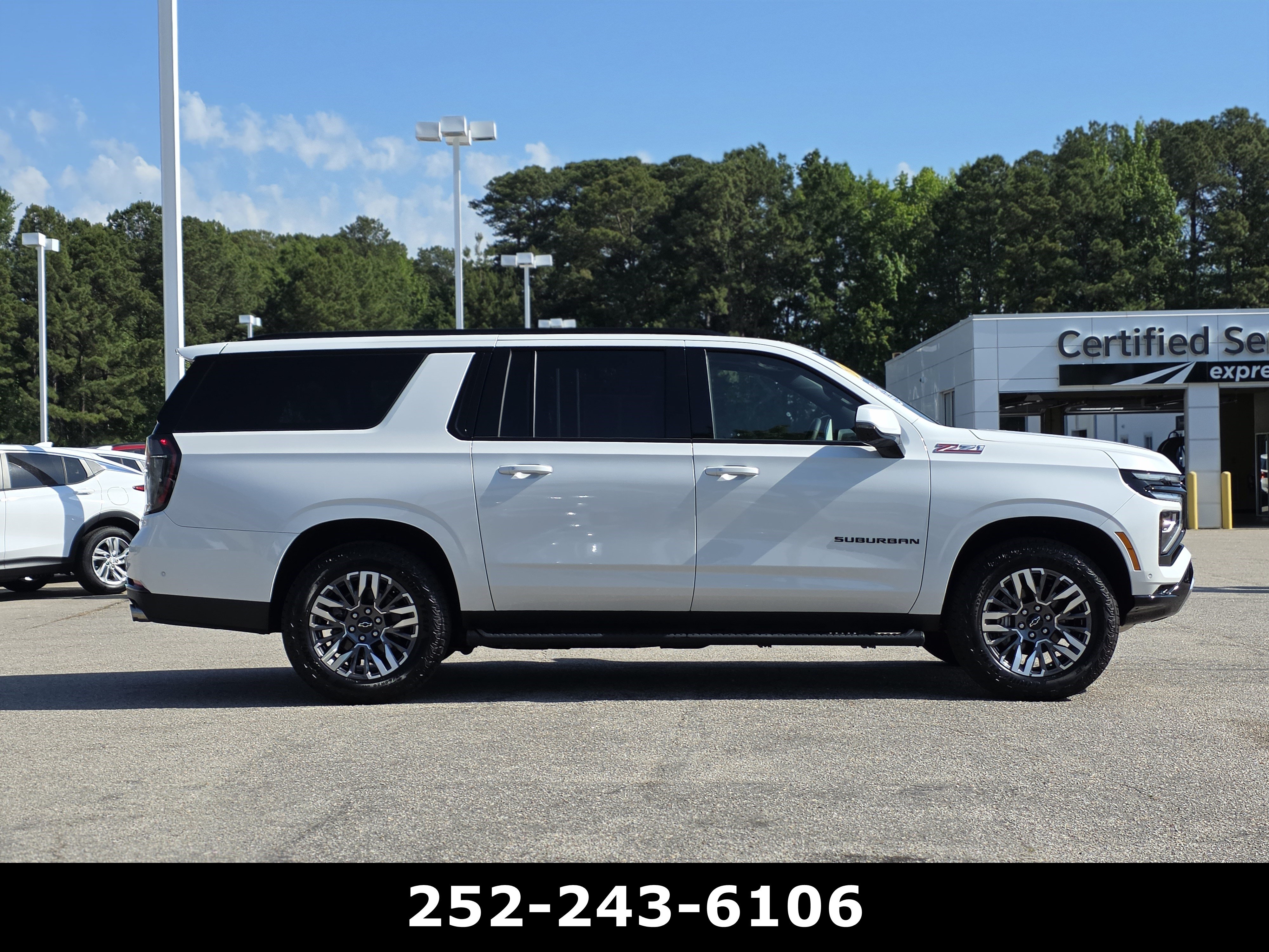 Used 2025 Chevrolet Suburban Z71 w/ Z71 Off-Road Package AWD/4WD image 8