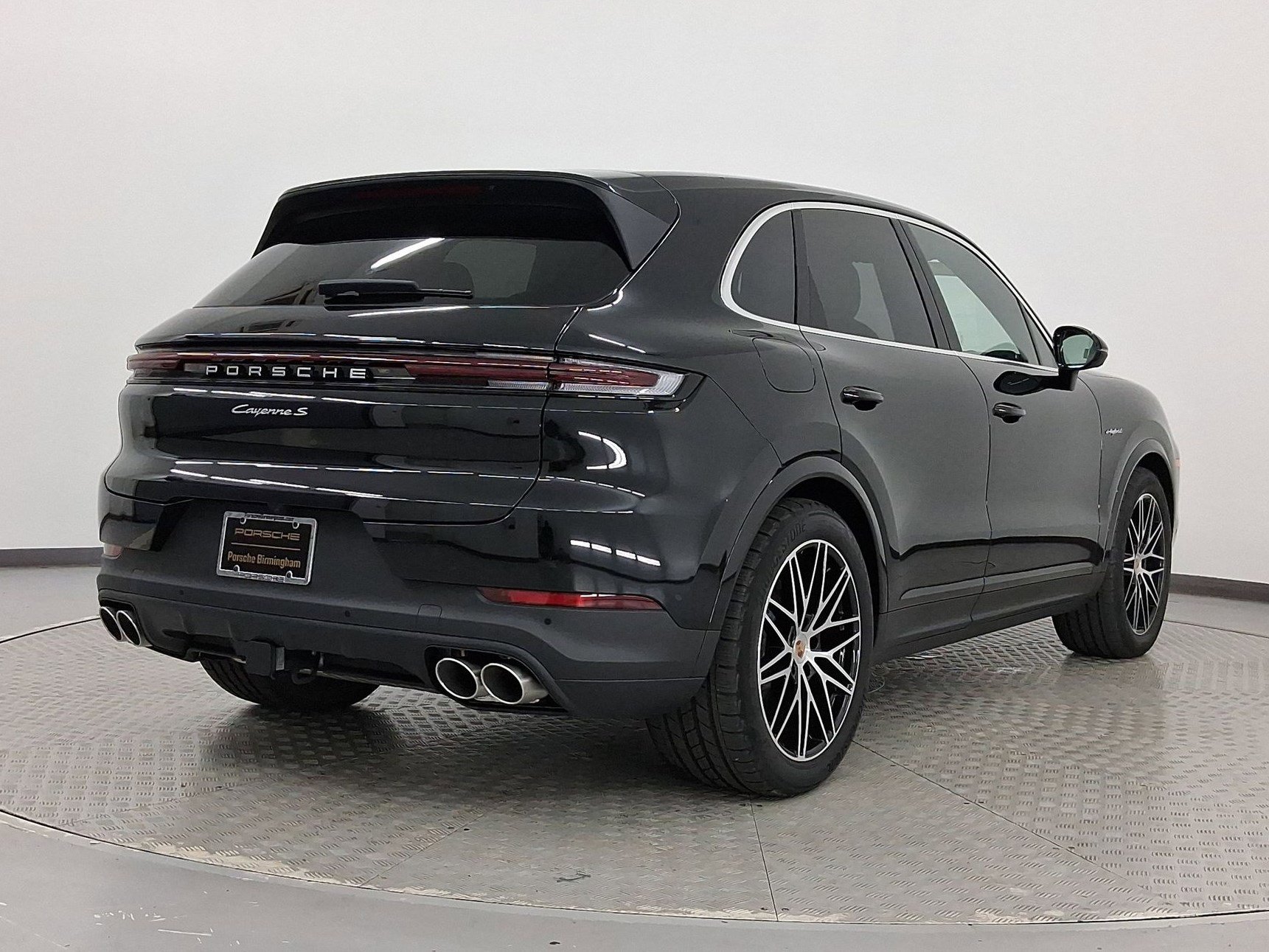 New 2025 Porsche Cayenne S image 9