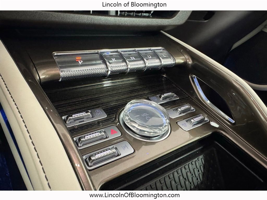 New 2024 Lincoln Nautilus Black Label w/ Jet Appearance Package (87T) image 43