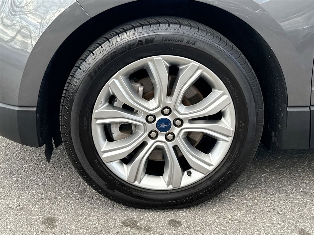 Used 2022 Ford Edge Titanium image 18