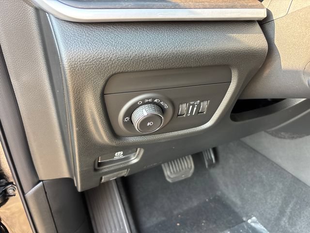 New 2027 Jeep Grand Cherokee Limited w/ Technology Group II AWD/4WD image 15