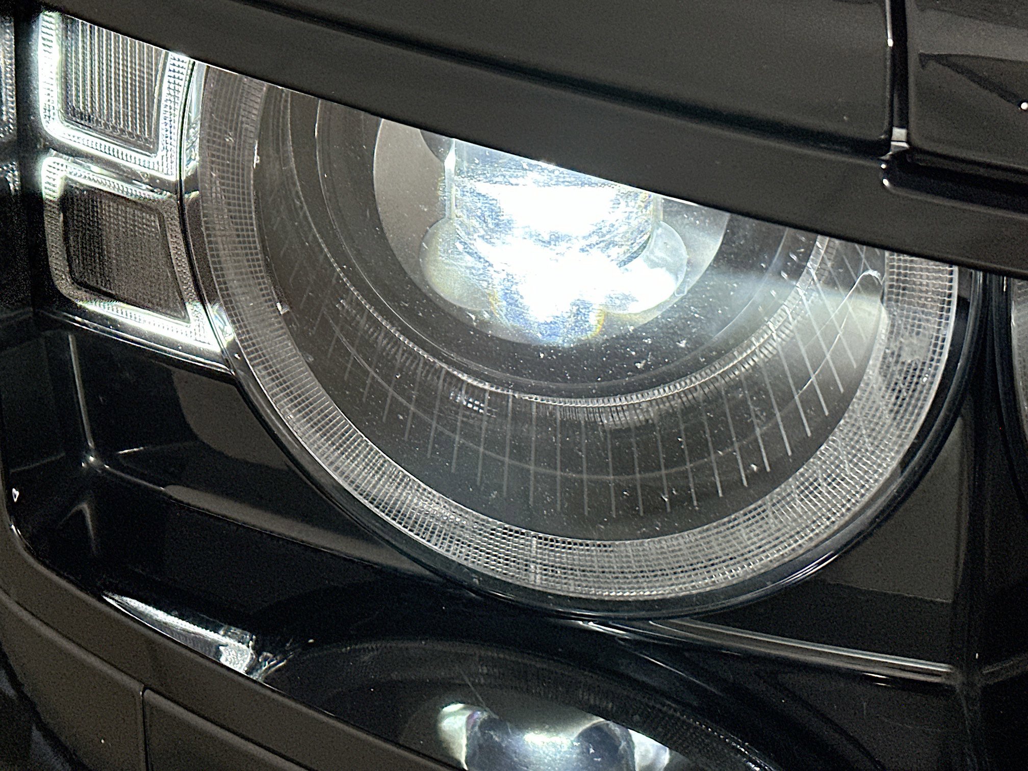 Used 2021 Land Rover Defender 110 SE image 9