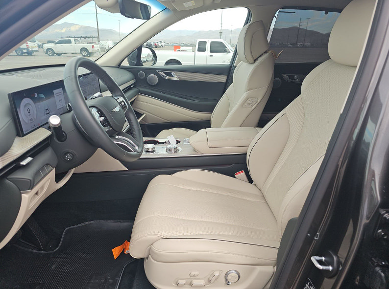 Used 2025 Genesis GV80 2.5T Prestige AWD/4WD image 7