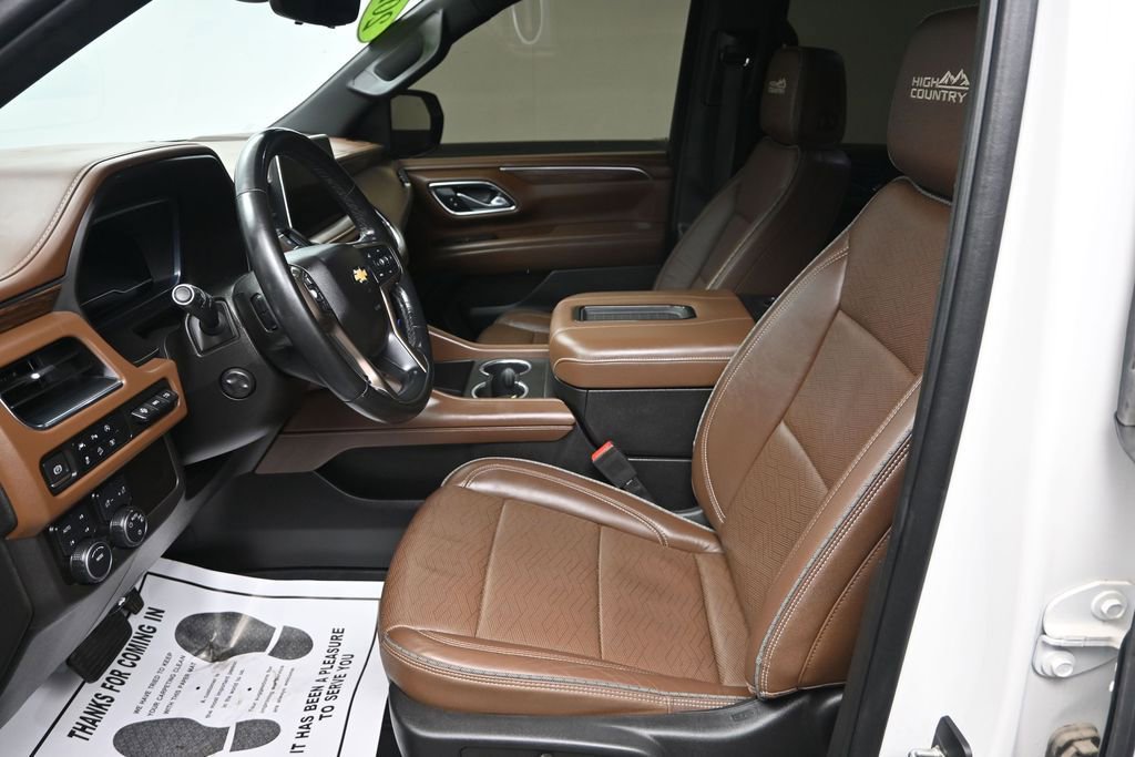 Used 2023 Chevrolet Suburban High Country w/ Premium Package 2 AWD/4WD image 16