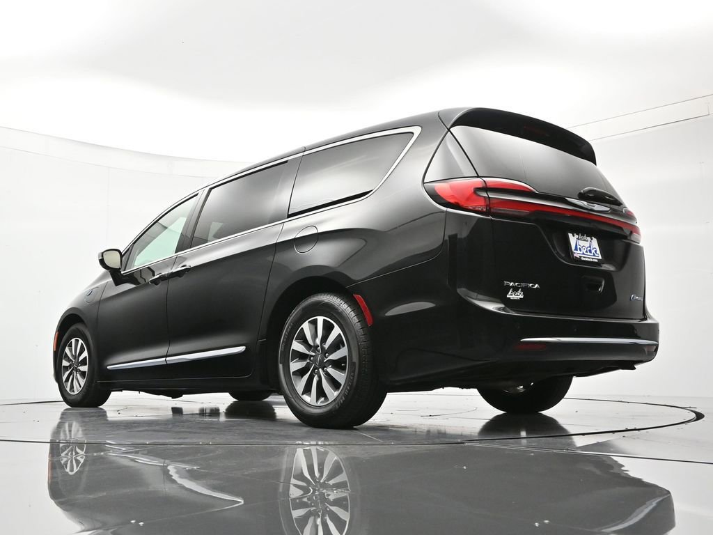 Used 2023 Chrysler Pacifica Limited FWD image 44