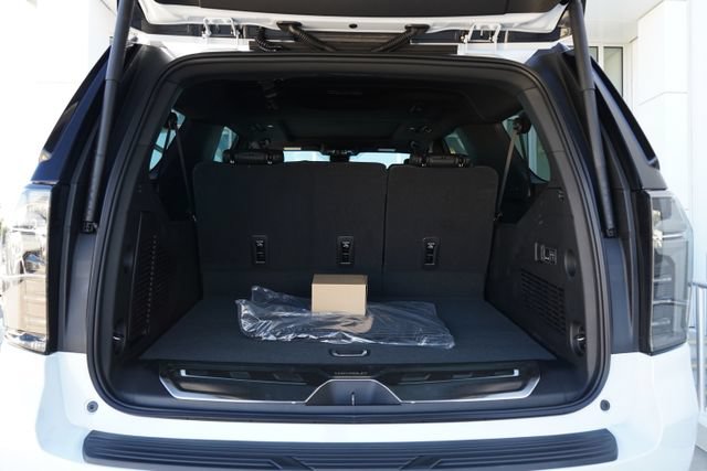 New 2026 Chevrolet Suburban High Country AWD/4WD image 8