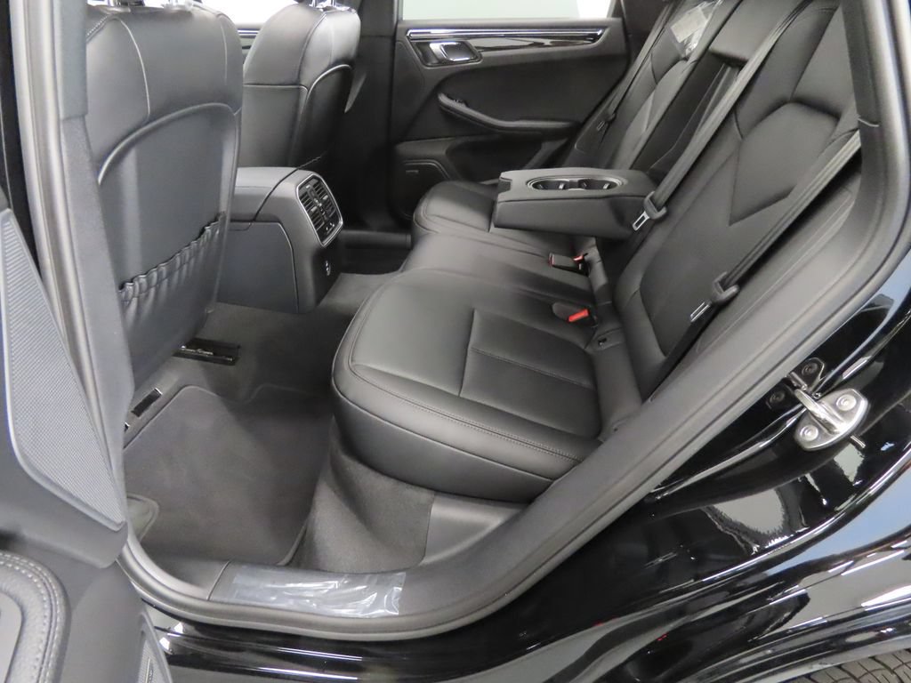 New 2026 Porsche Macan AWD/4WD image 43