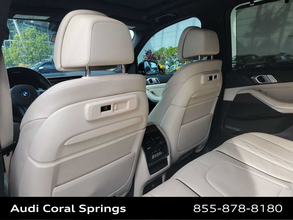 Used 2022 BMW X5 sDrive40i w/ M Sport Package RWD image 20