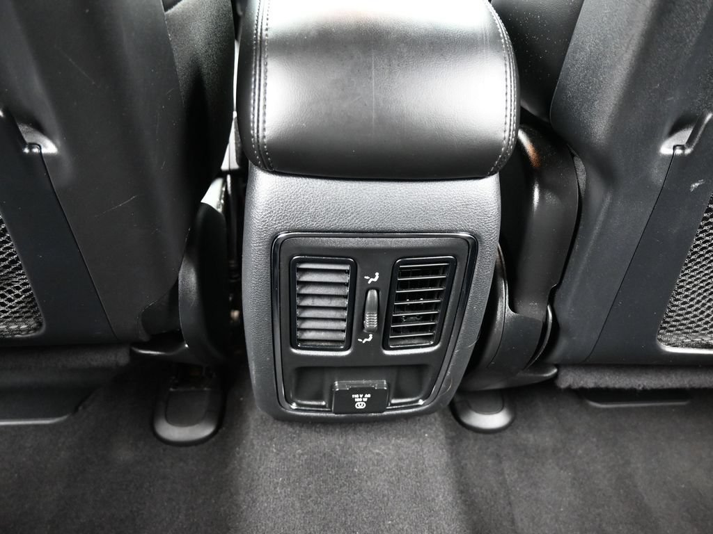 Used 2020 Jeep Grand Cherokee Altitude RWD image 37