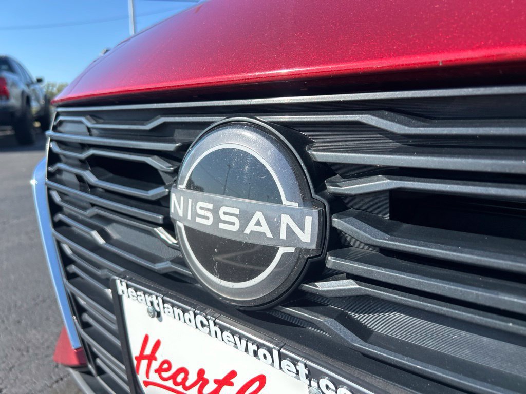 Used 2025 Nissan Altima 2.5 SV FWD image 10