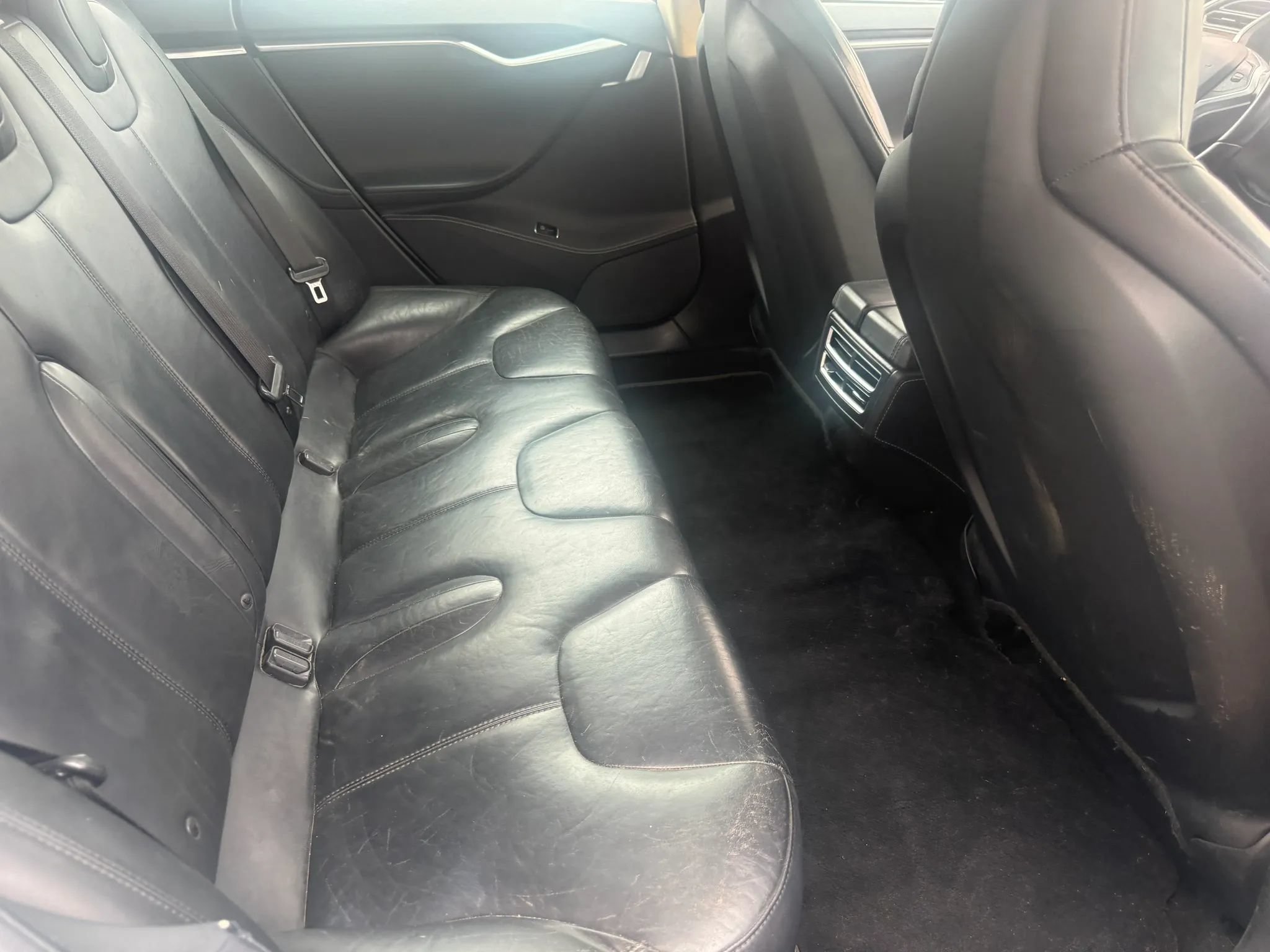 Used 2014 Tesla Model S 85 RWD image 12