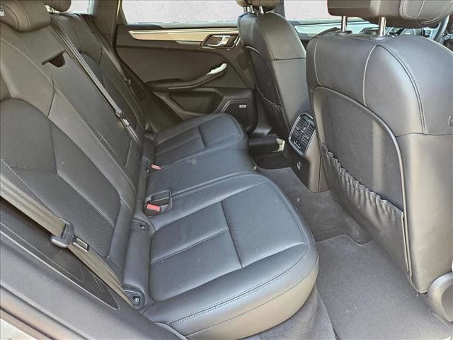 Used 2021 Porsche Macan Turbo image 21