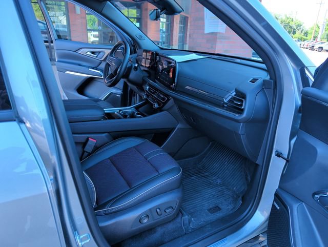 Used 2025 Chevrolet Traverse High Country w/ LPO, Floor Liner Package AWD/4WD image 29