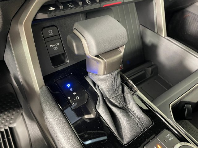 New 2026 Toyota Tundra Limited AWD/4WD image 4