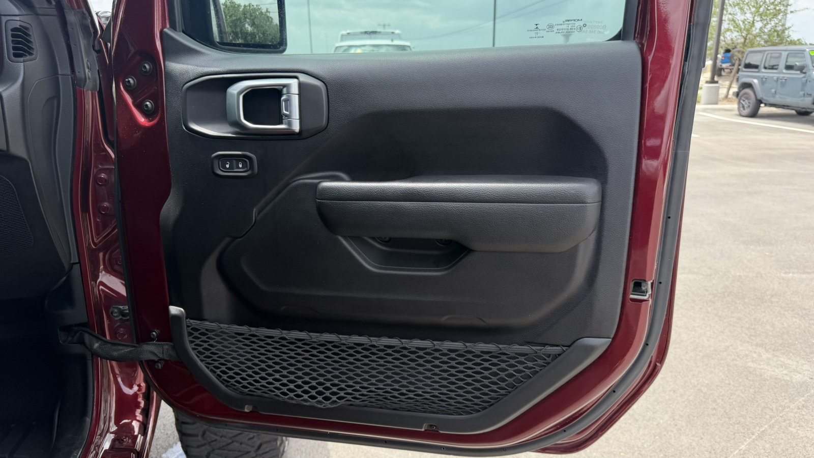 Used 2021 Jeep Gladiator Rubicon AWD/4WD image 17