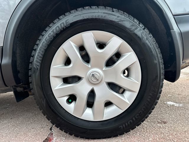 Used 2020 Nissan Rogue Sport S image 28