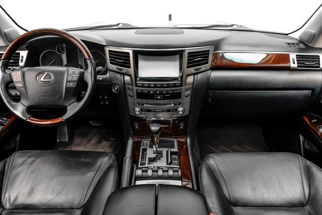 Used 2014 Lexus LX 570 4WD image 17