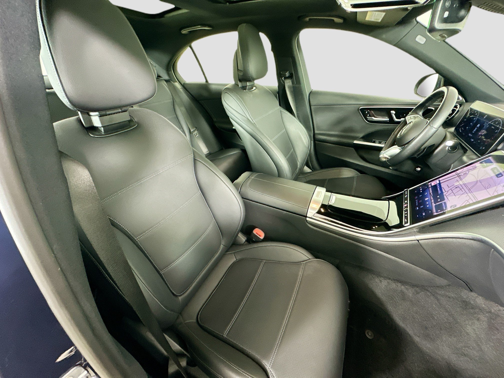 Certified 2024 Mercedes-Benz C 300 4MATIC Sedan image 35