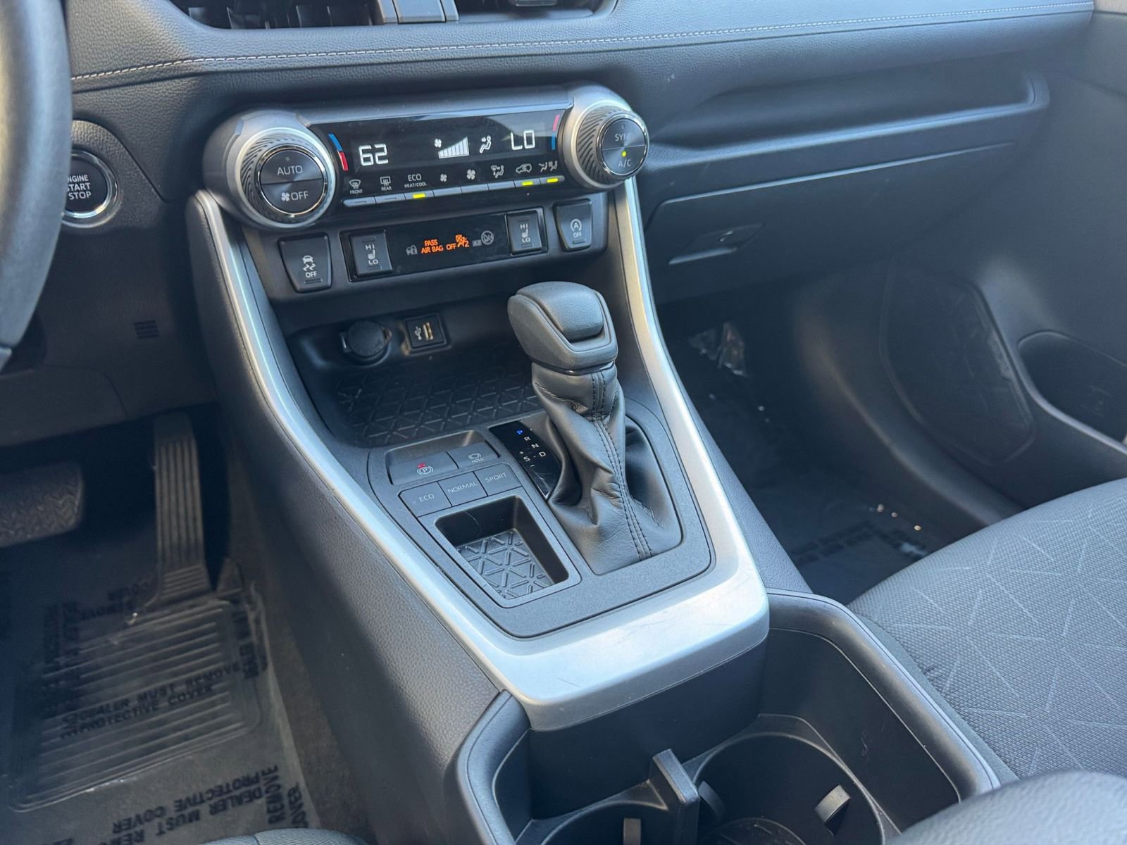 Used 2025 Toyota RAV4 XLE w/ Weather Package FWD image 41
