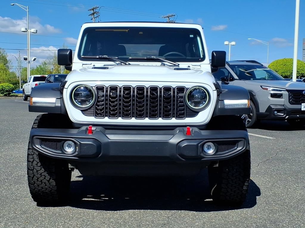 Used 2024 Jeep Wrangler Unlimited Rubicon AWD/4WD image 2
