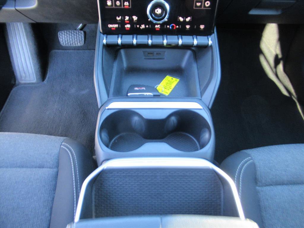 Used 2025 GMC Terrain Elevation image 21