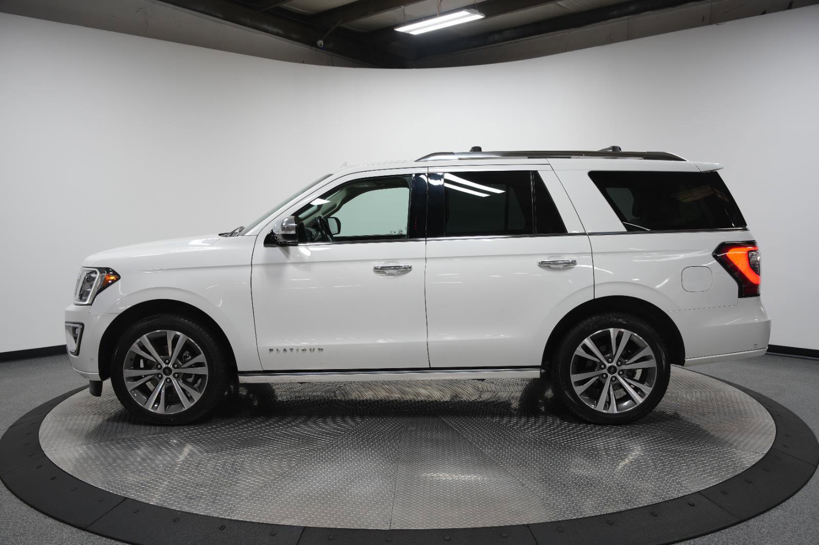 Used 2021 Ford Expedition Platinum image 6